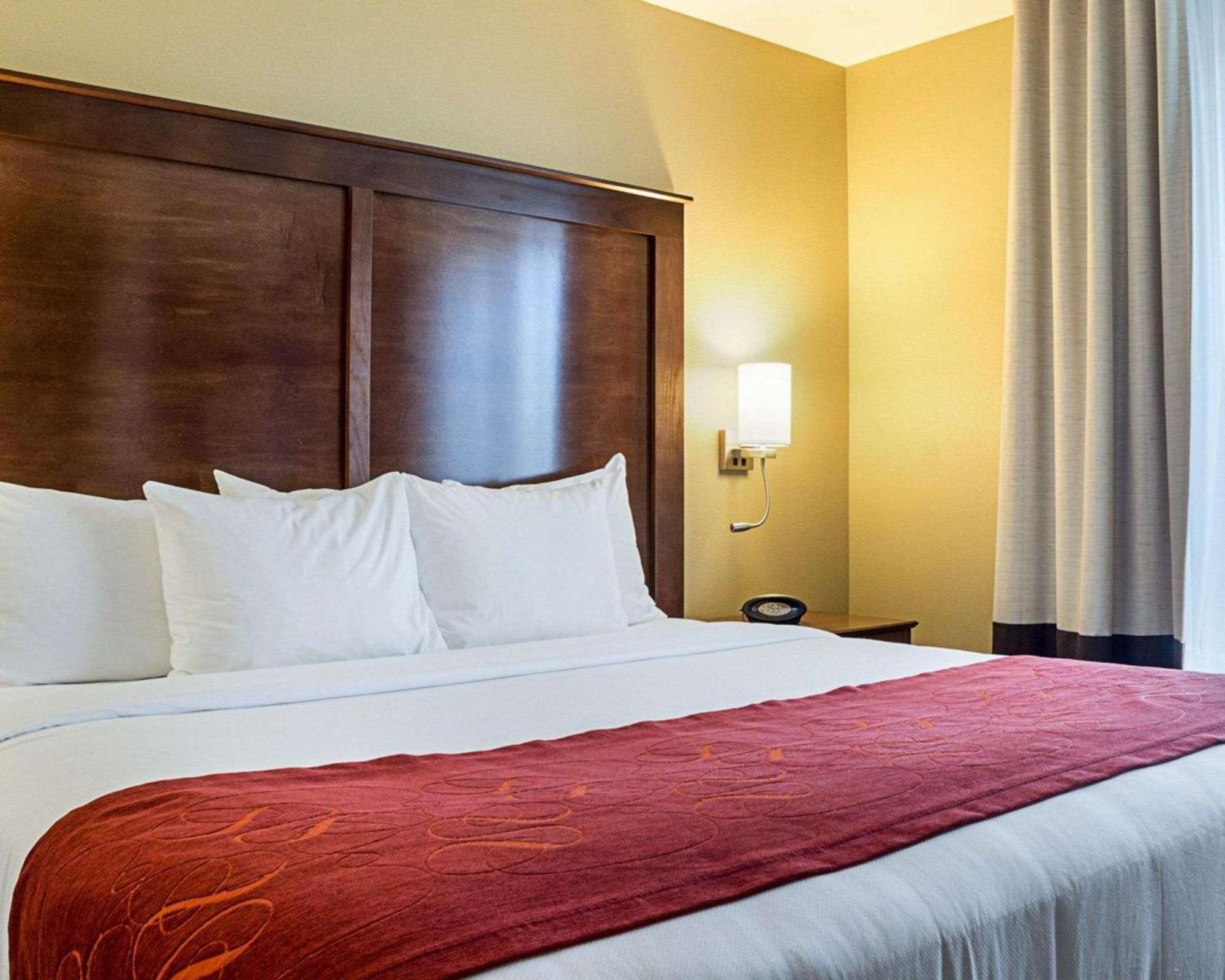 Comfort Suites Fargo Medical Center Екстер'єр фото