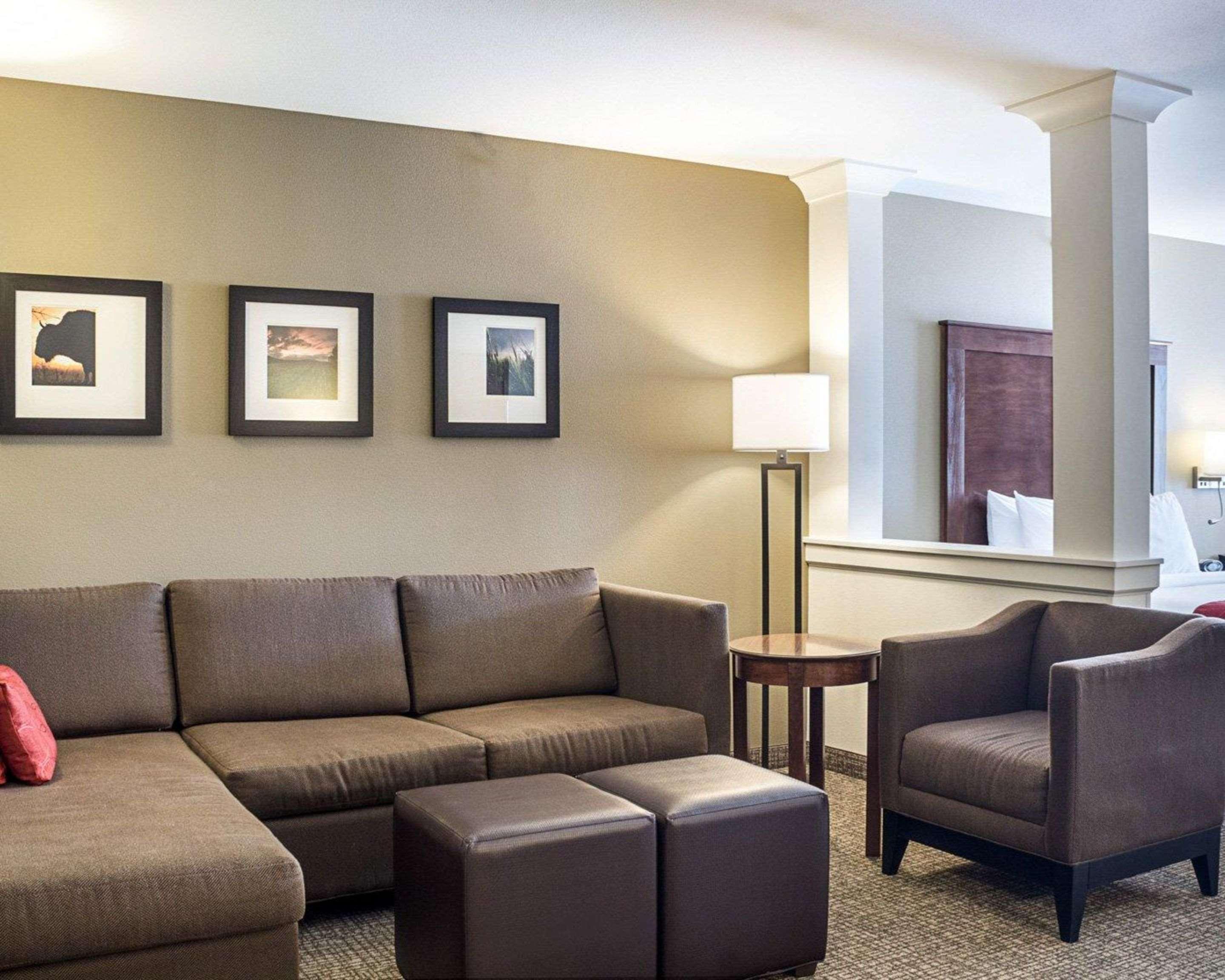 Comfort Suites Fargo Medical Center Екстер'єр фото