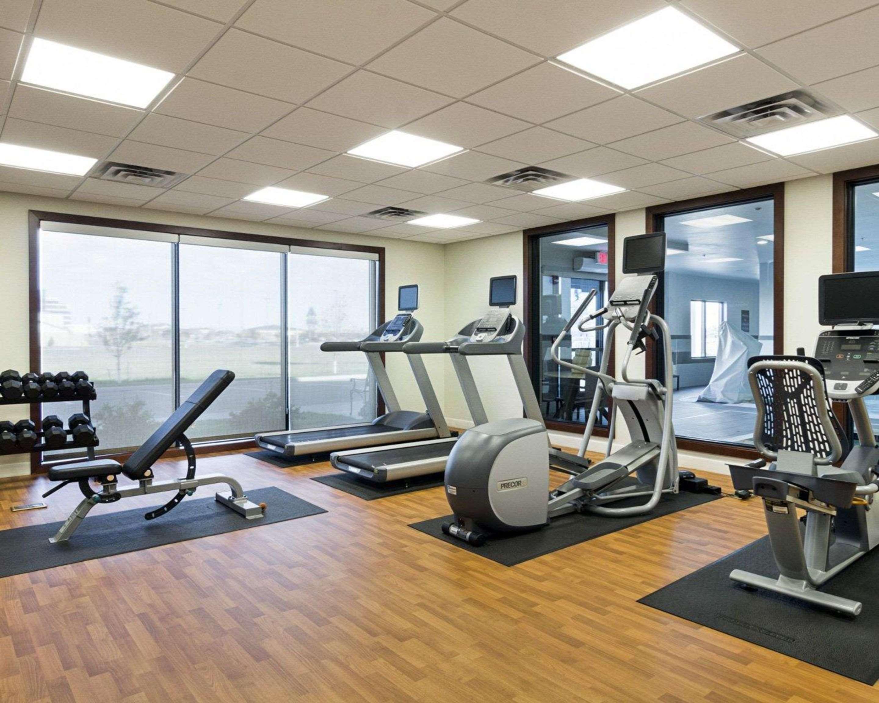 Comfort Suites Fargo Medical Center Екстер'єр фото