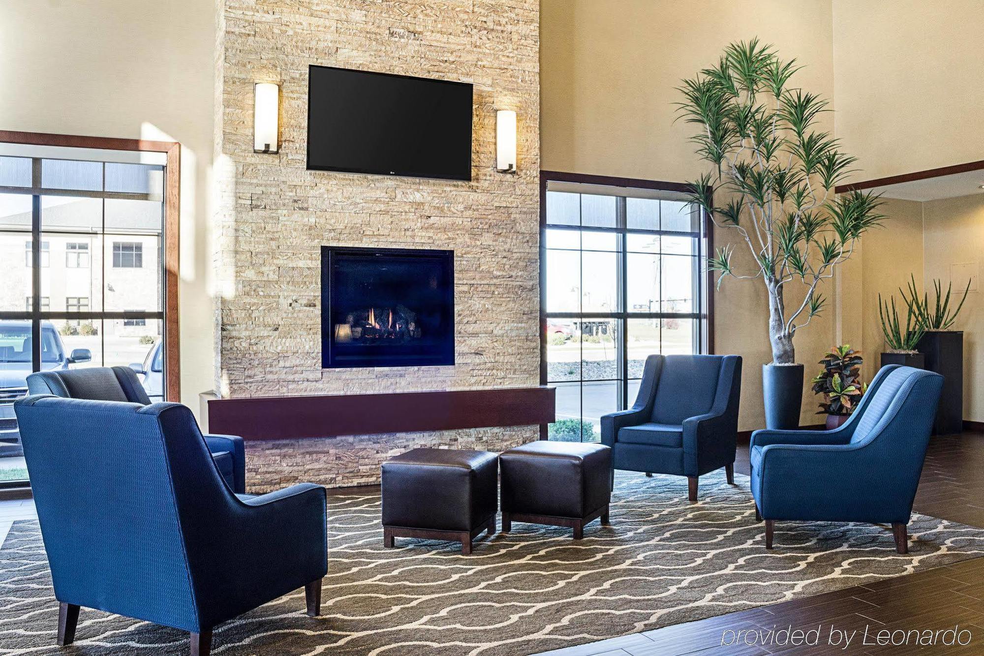 Comfort Suites Fargo Medical Center Екстер'єр фото