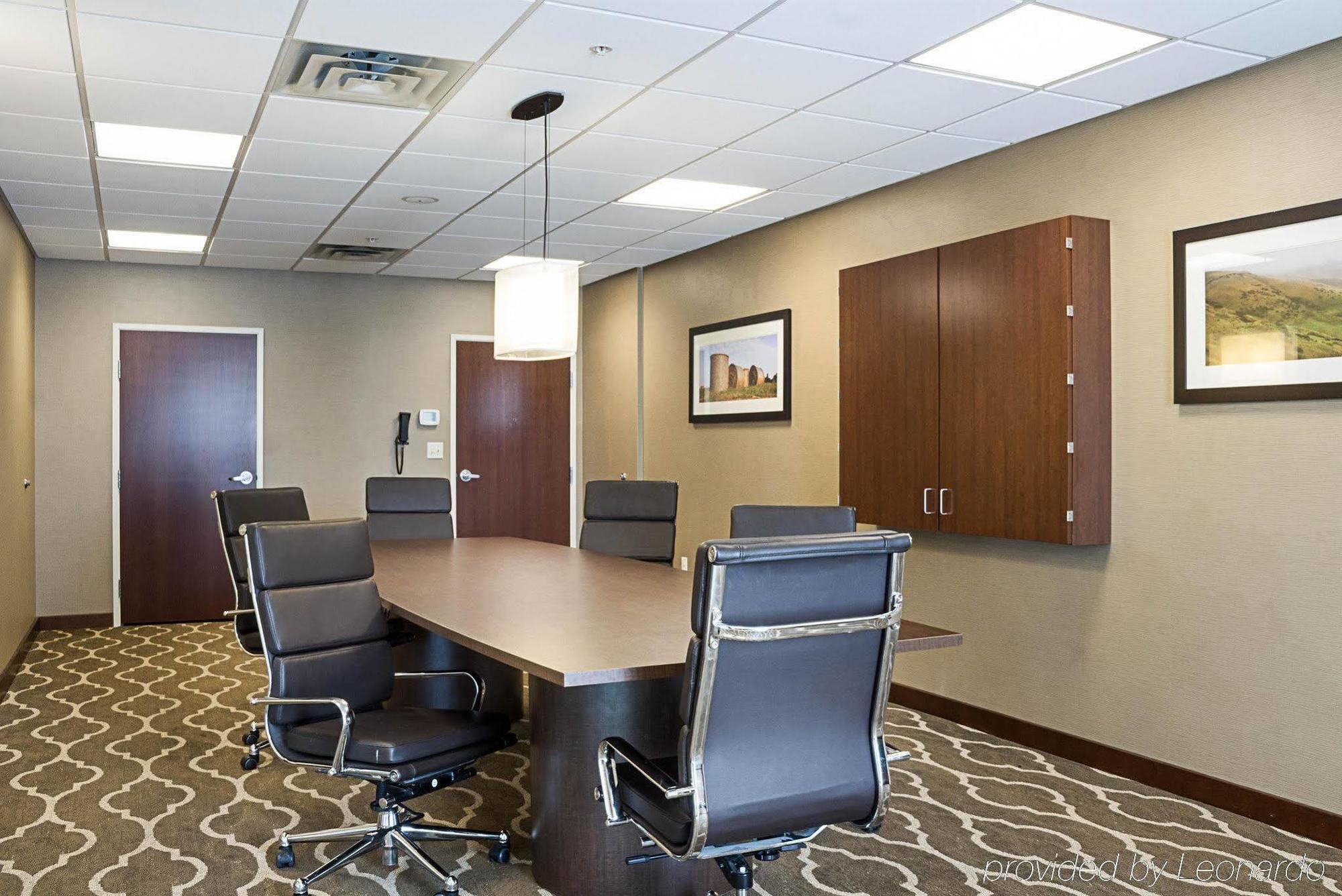 Comfort Suites Fargo Medical Center Екстер'єр фото